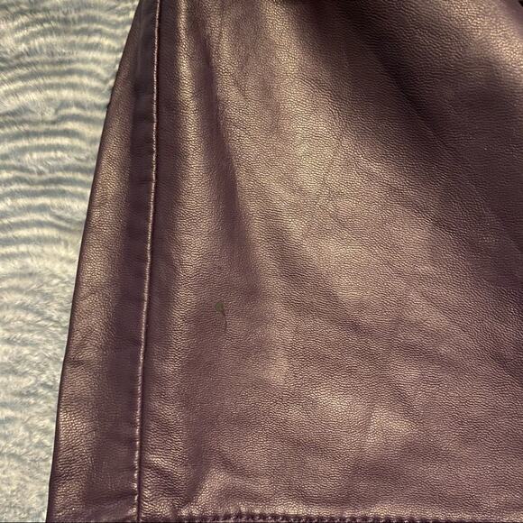 Forever 21 Plum Purple Mini Skirt Women's Size Small 100% Polyurethane & Lined - Picture 4 of 11